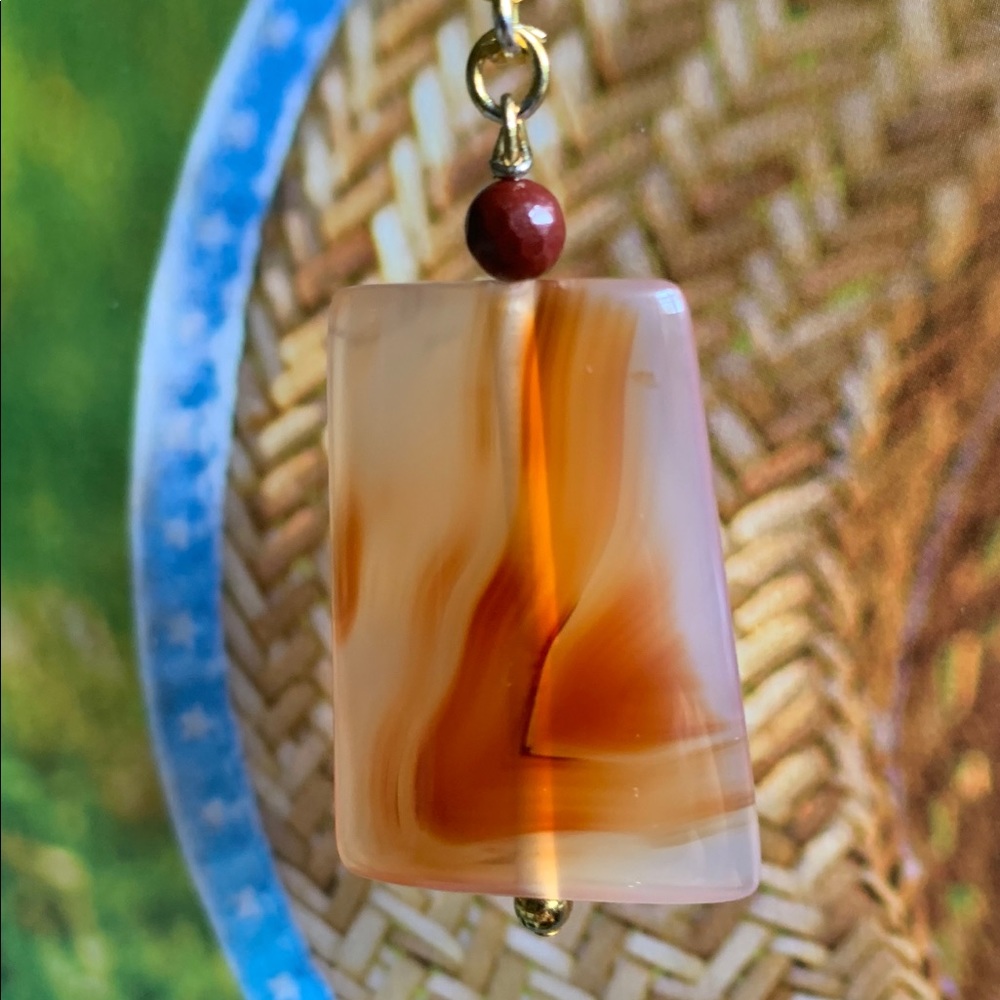 3/$100 Agate pendant necklace